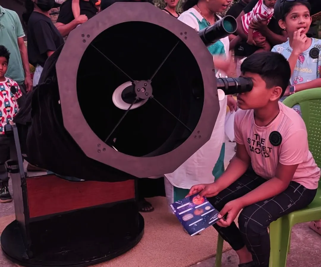 A young explorer gets a closer look at the cosmos through our powerful telescope. Our stargazing camps are all about sparking curiosity and making the vast universe feel a little closer.