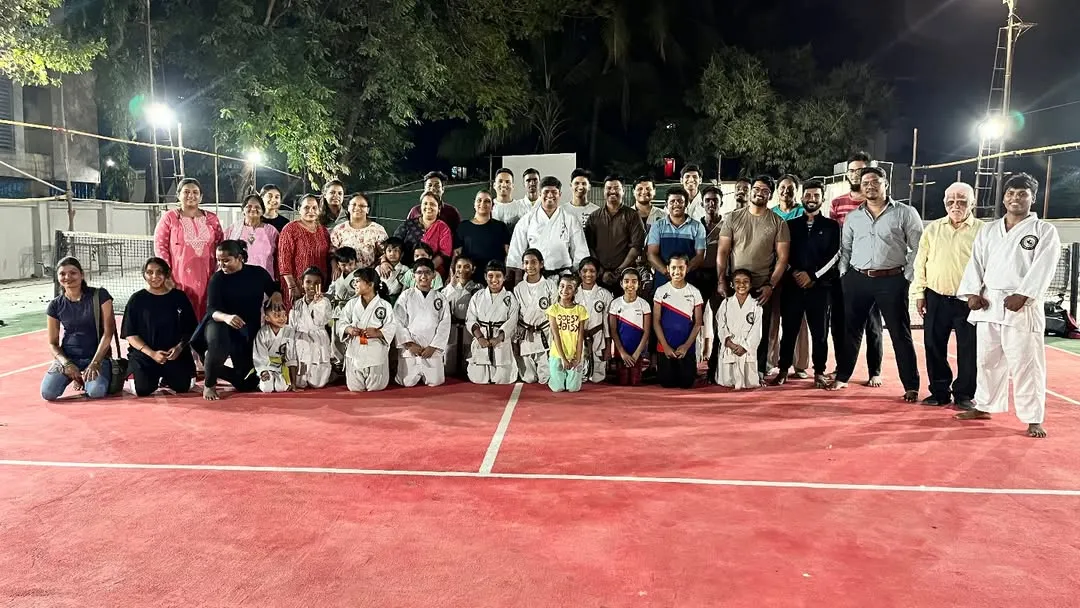 A fantastic turnout for our self-defense and fitness workshop at Malad Gymkhana. It's always powerful to see people of all ages, from young children to adults, coming together to learn practical safety skills and build a stronger community.