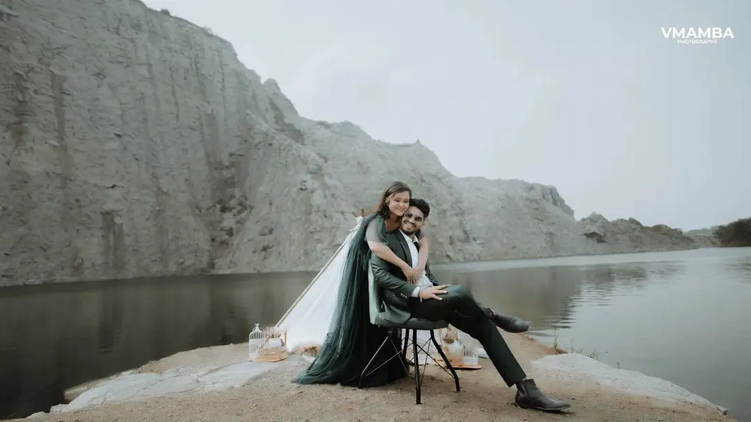 For our pre-wedding shoots, we love creating something truly epic and cinematic. Here, we used the dramatic landscape of the Yelanka white rocks to create a breathtaking, romantic portrait that feels like a movie poster.