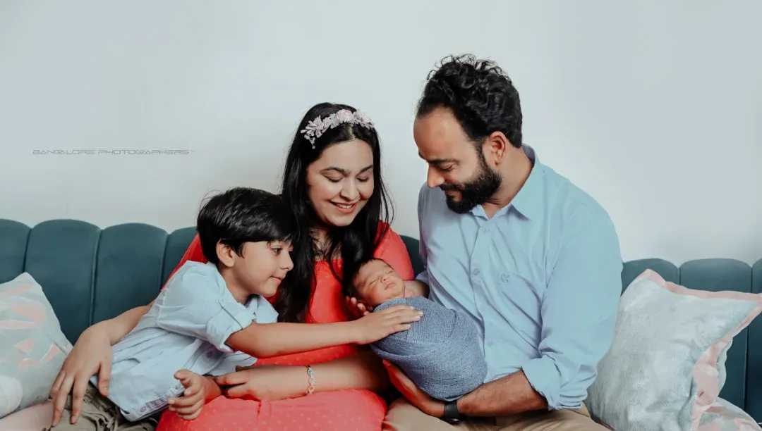 Your family's story begins here. I love capturing these first introductions, the gentle touch of a big brother, and the overwhelming love that fills the room when you're all together.