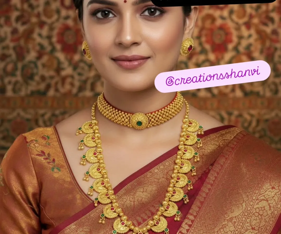 For a timeless and traditional look, my Maharashtrian jewellery collection is perfect. This set features a classic Thushi choker and a matching long haar, designed to complement a traditional Paithani saree beautifully.