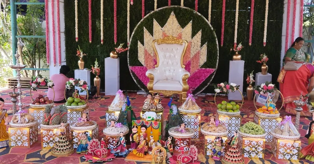 This is an example of a grand platter display I created for a large celebration. I coordinate everything to match the main stage decor, ensuring the entire setup looks rich and cohesive.
