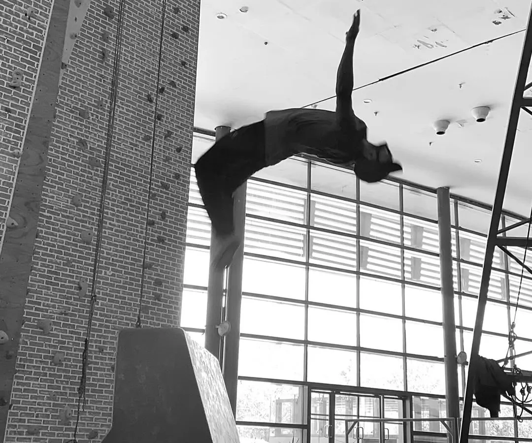 Here’s our super teacher Uzair captured mid-flight, executing a perfect backflip. Our classes focus on building the strength and technique to master advanced acrobatic movements like this safely.