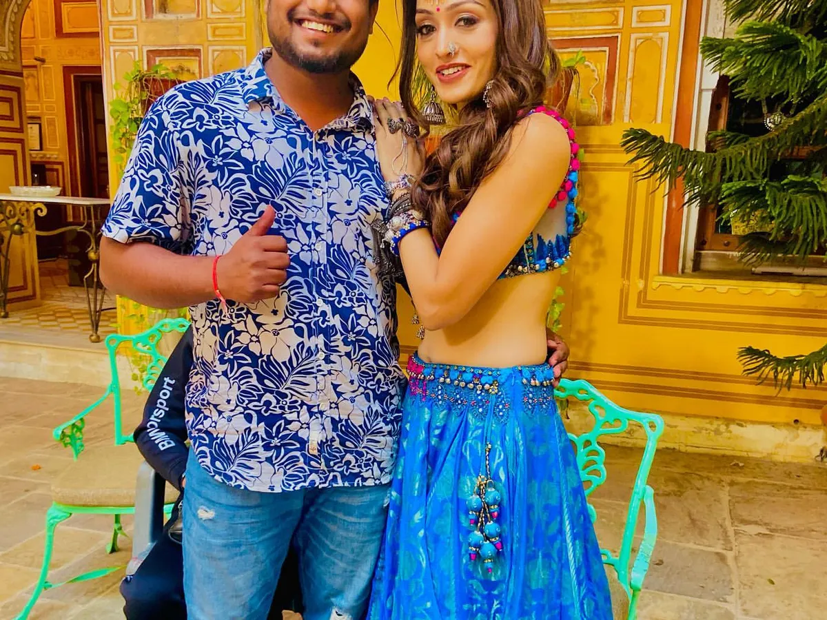 It was a pleasure to choreograph for the talented Khushali Kumar on her new T-Series music video. Working with professional artists in the Bollywood industry brings a level of creativity and polish that I apply to all my events.