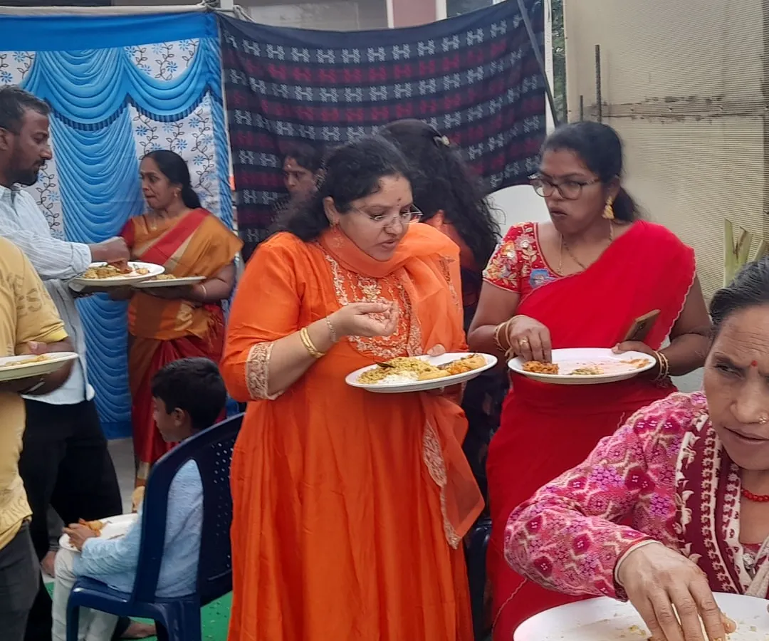 Guests eat from plates at the Ayyappaswamy pooja we catered in Seegehalli, KR Puram, Bengaluru.
