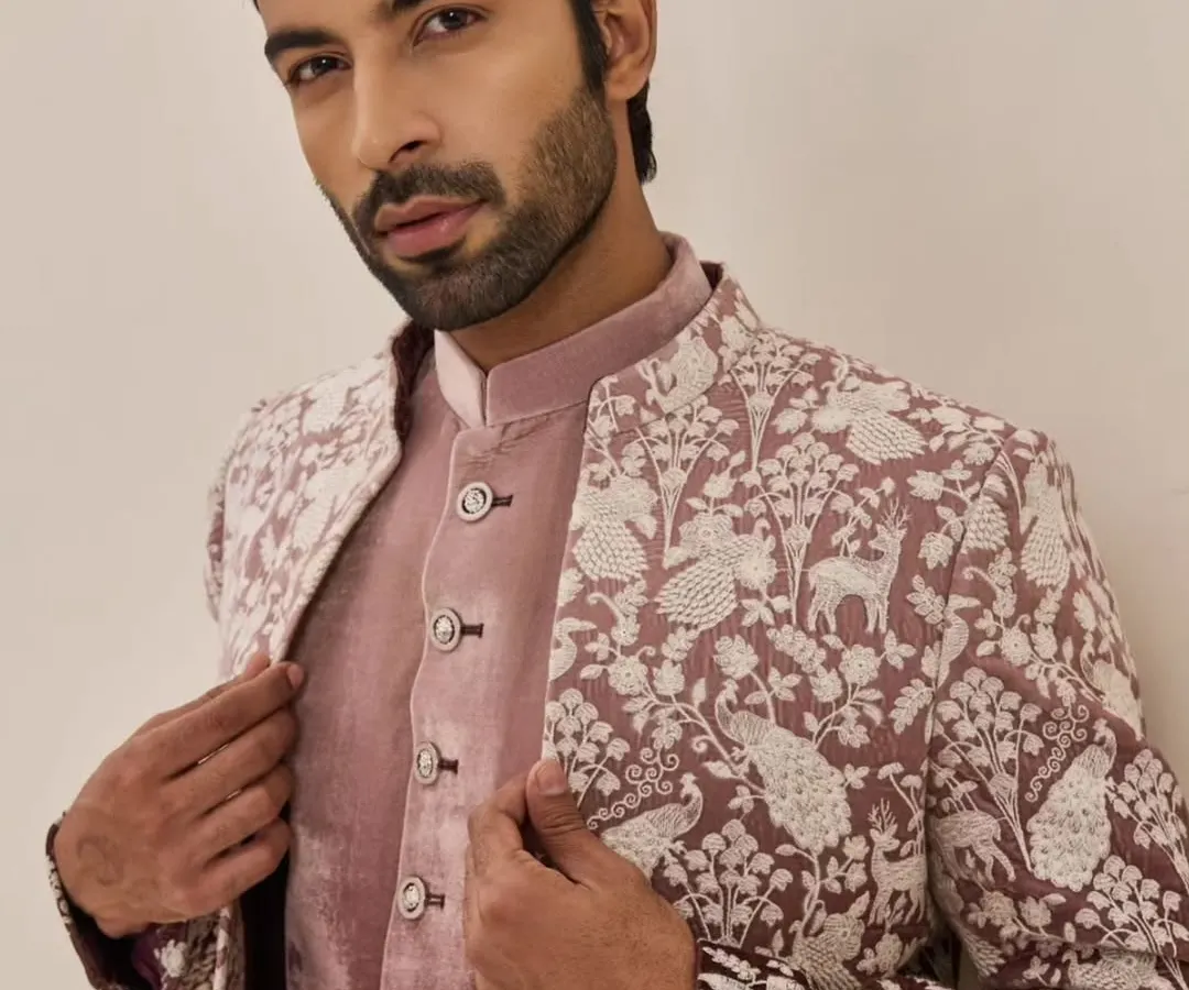 For commercial shoots, clean and professional men's grooming is essential. Here, I focused on creating a natural, even skin tone, taming the brows, and styling the hair to look sharp and polished for a men's ethnic wear campaign.