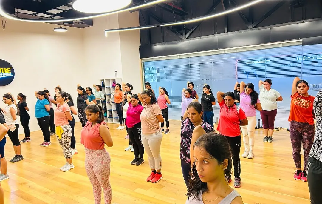 The energy in our group fitness classes in Bengaluru is electric. Here's a look at one of our packed indoor sessions, where a community of amazing women comes together to sweat, smile, and support each other through every move.