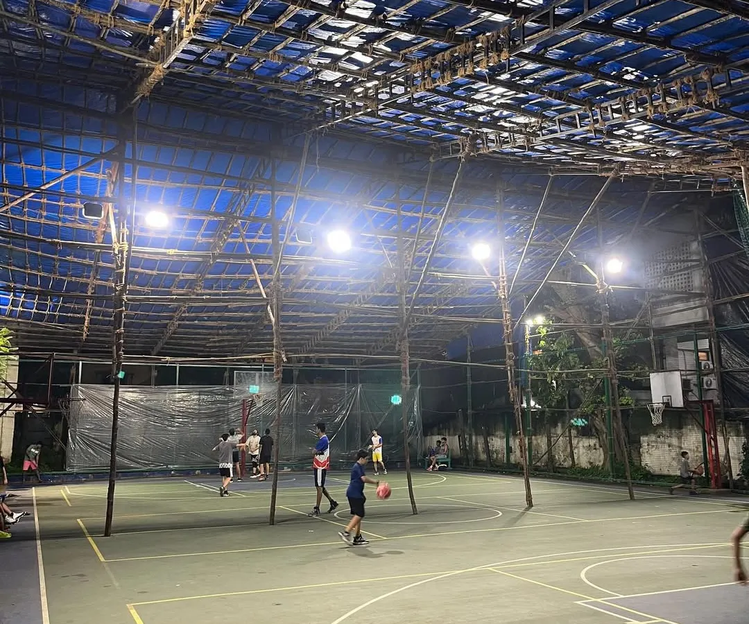 This is where the magic happens. Our indoor covered court in Bandra allows for year-round basketball training, so players never lose their momentum, no matter the weather outside.