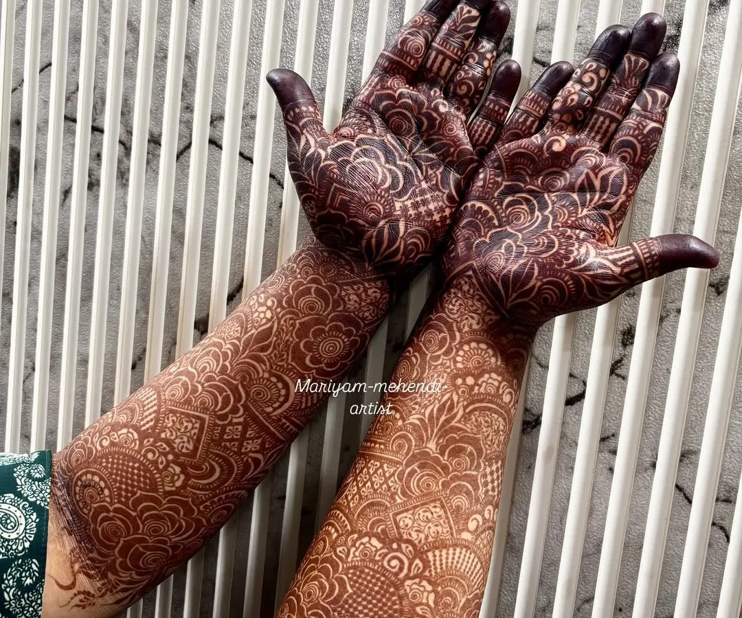 The result of my organic henna paste after two days. This deep, rich maroon stain is what I promise and deliver. It's achieved without any harsh chemicals, just pure, natural ingredients and proper aftercare.