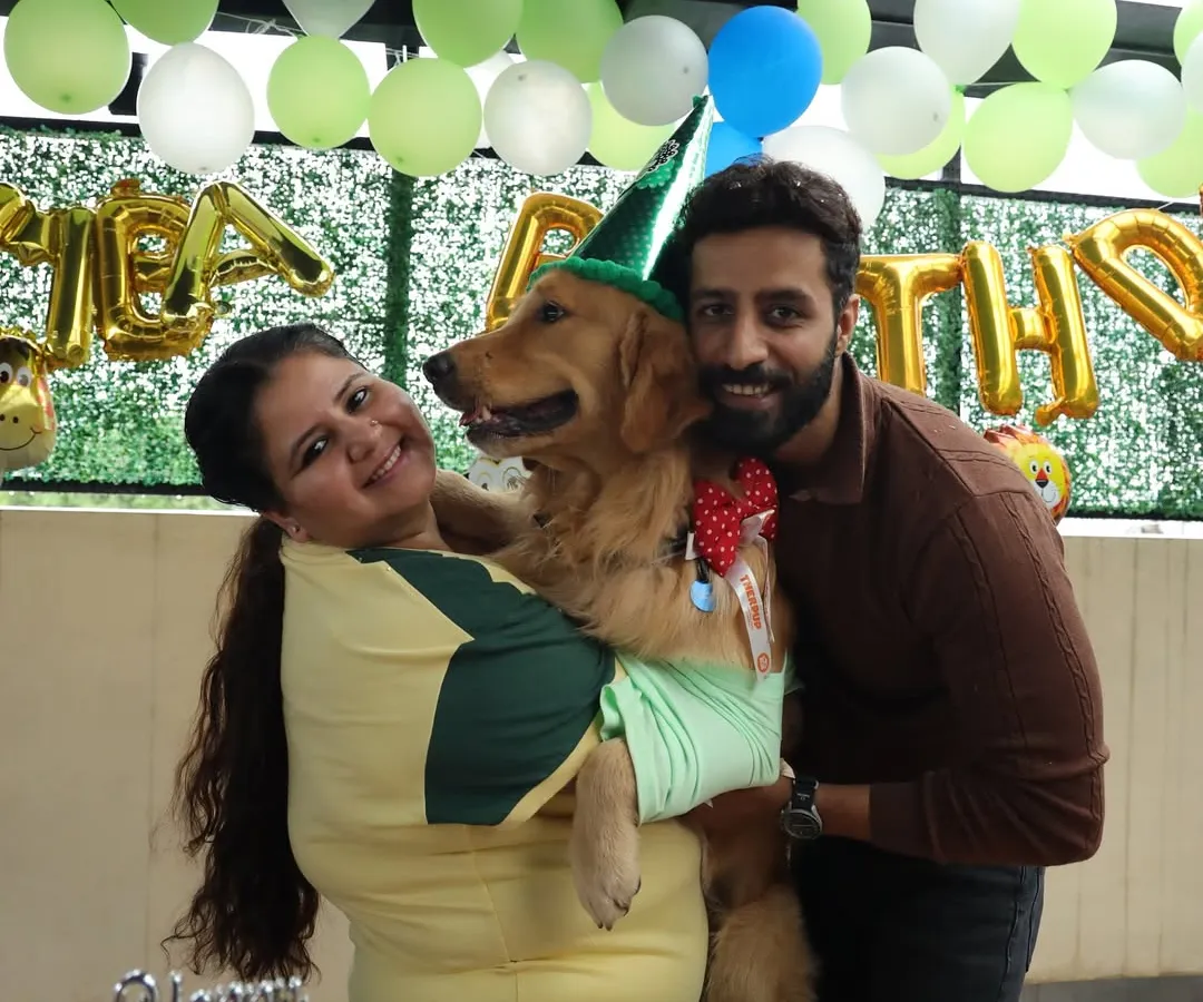 This is what a perfect dog birthday party looks like. We take care of all the details, from the balloons to the special dog-friendly birthday cake, so you and your family can focus on celebrating your most important member.