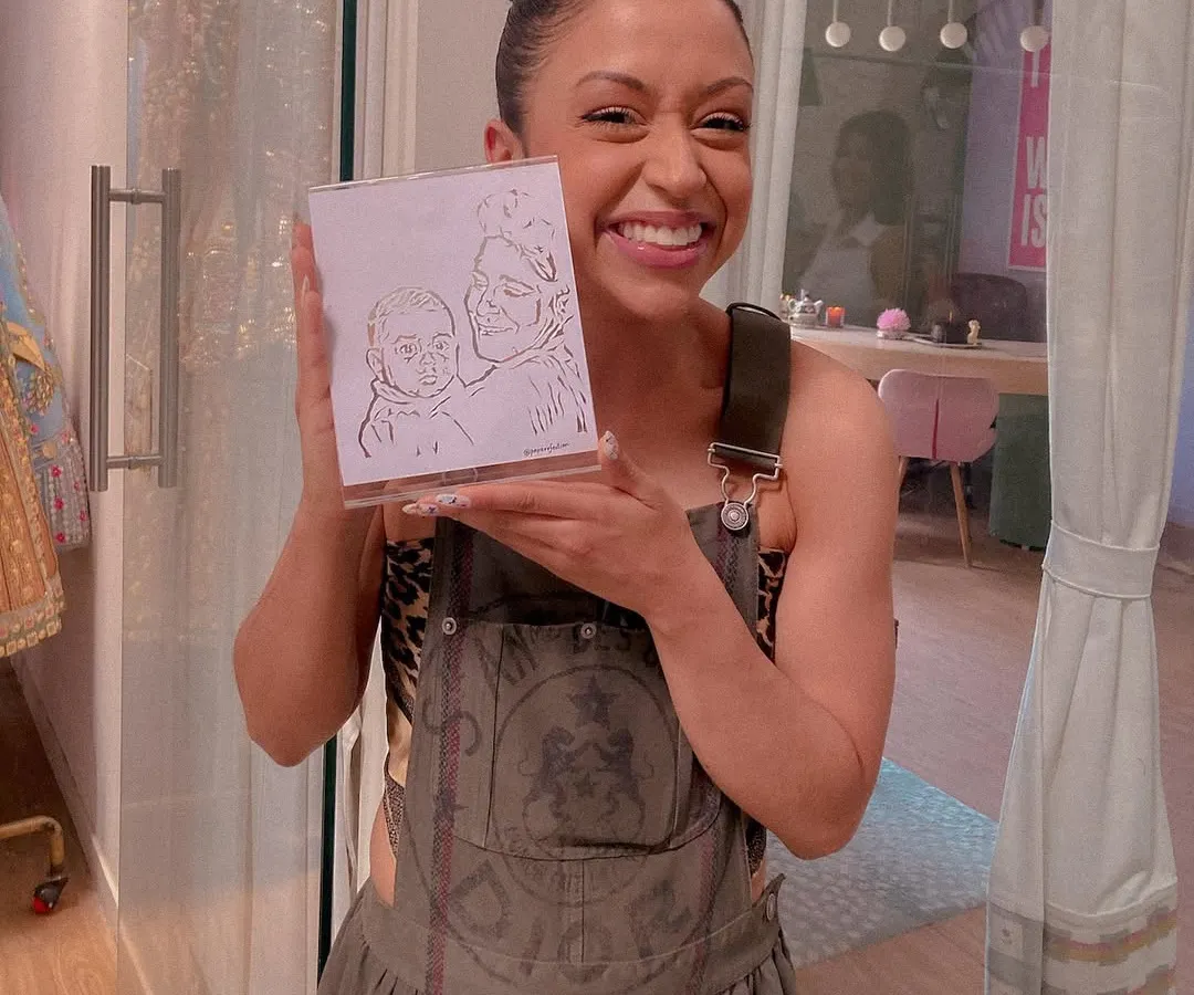 The pure joy on Liza Koshy's face says it all! I made this custom portrait of her and her mom as a last-minute birthday gift, and her reaction was just everything. Seeing someone this happy with my art is why I do what I do.