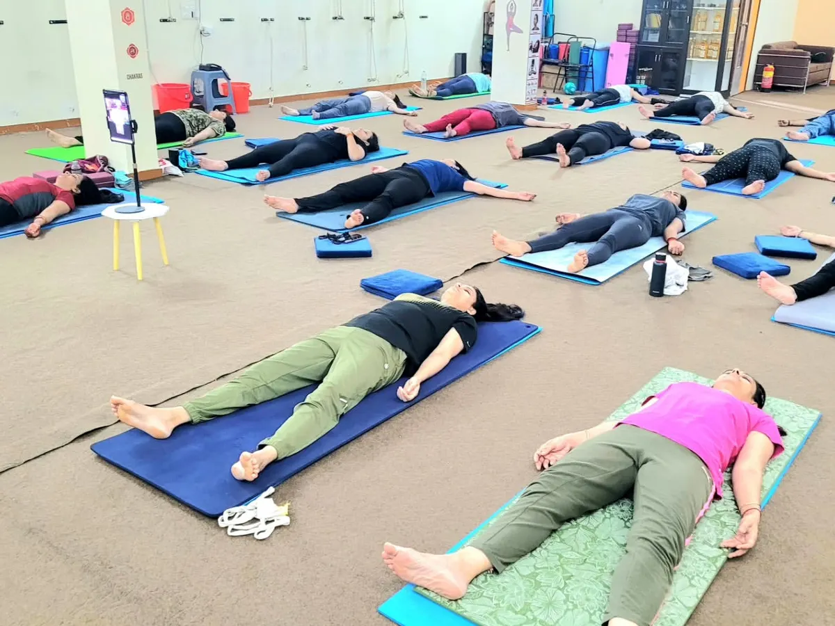 After effort comes rest. An essential part of every class is guided relaxation in Savasana, allowing the body to absorb the benefits of the practice and the mind to find stillness. This is where deep healing and rejuvenation happen.