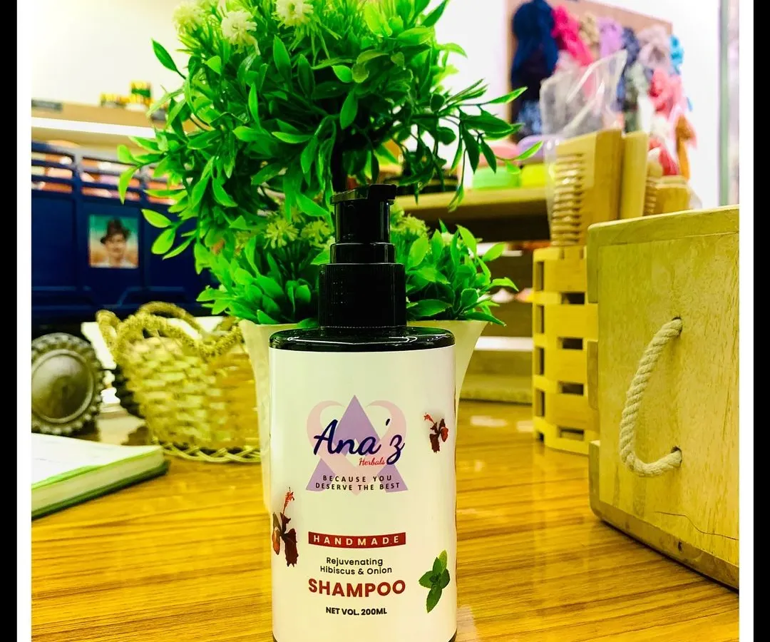Here is my handmade Hibiscus & Onion Shampoo, which I created to help with hair fall and dandruff. It's packed with natural ingredients to strengthen your hair from the roots and keep your scalp healthy.