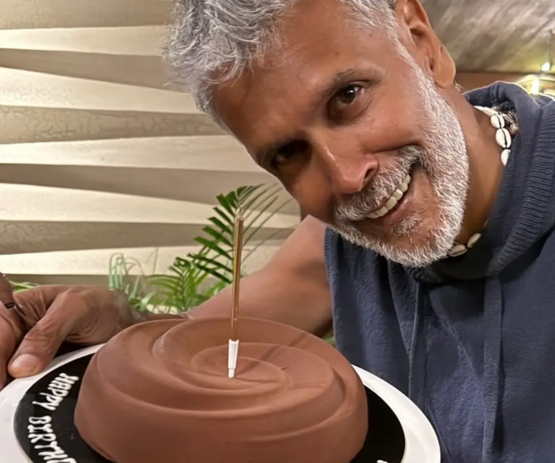 It was such a special moment for us to see Milind Soman celebrating his birthday with our Dark Chocolate & Salted Caramel Entremet. We love being a part of your big celebrations.