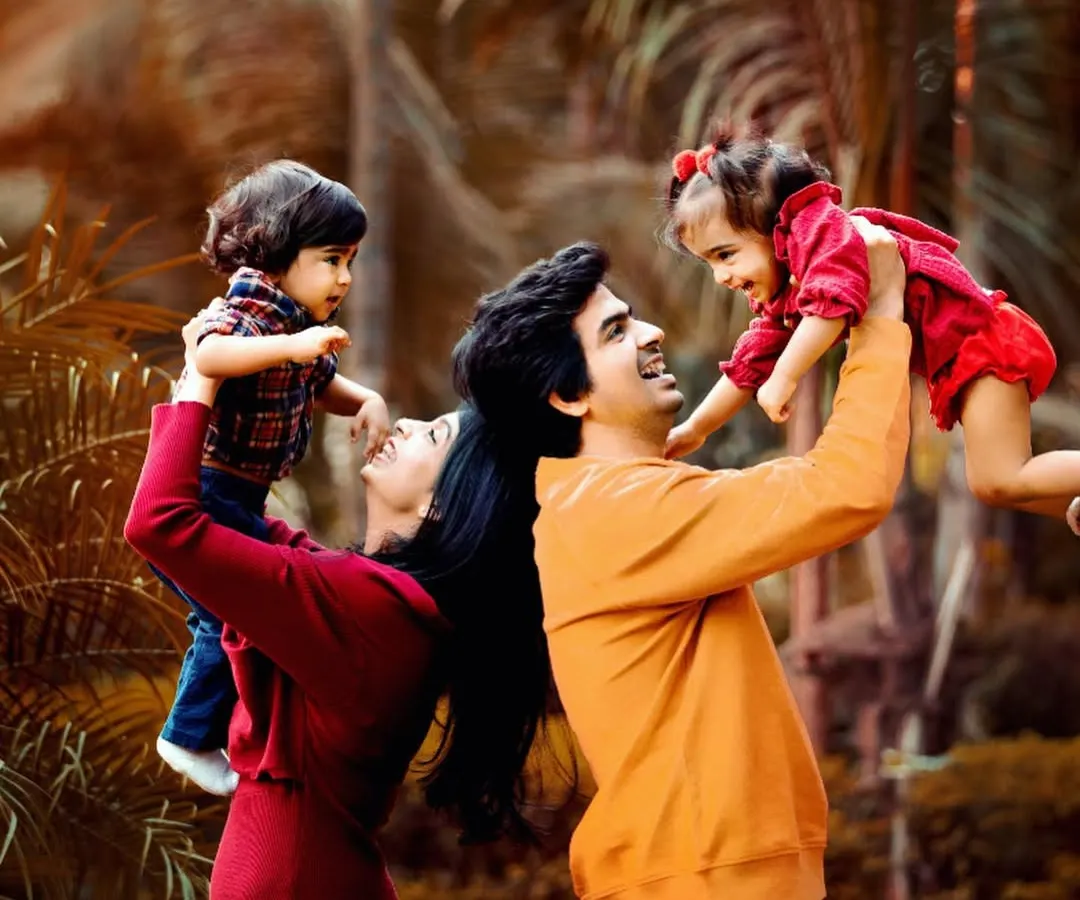 This is what pure joy looks like! An outdoor family photoshoot during the golden hour with these adorable one-year-old twins was so much fun. We just let them play and be themselves, and the result is these beautiful, candid moments of family love.
