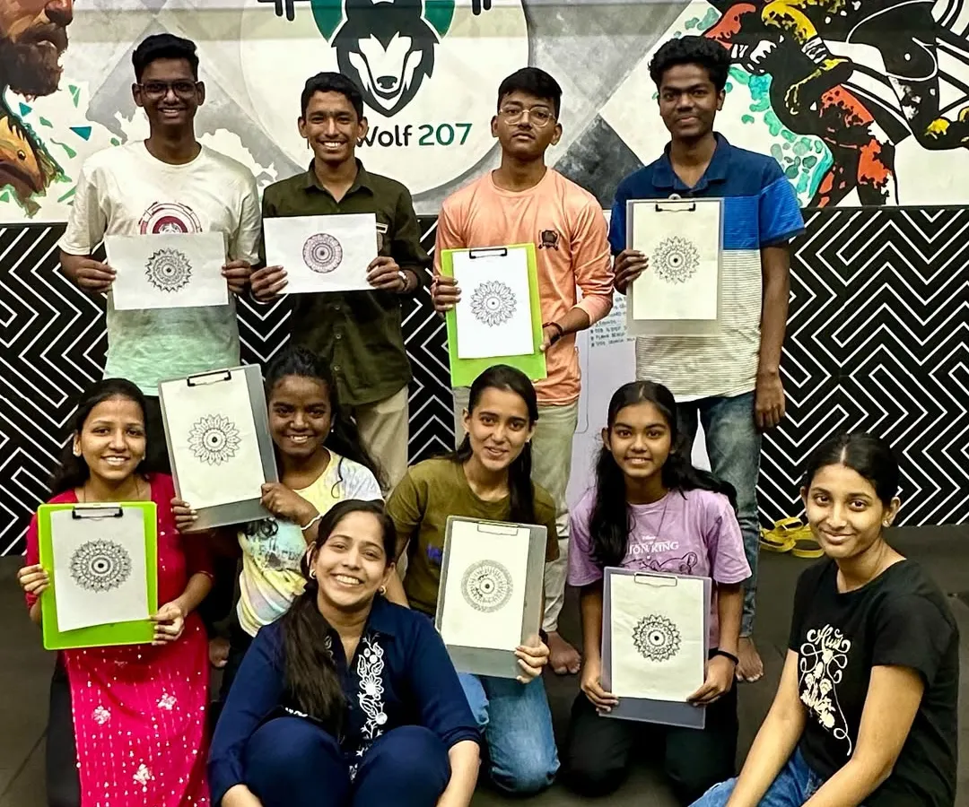 This is what pure joy looks like. I feel so much gratitude seeing my students proudly show the beautiful mandalas they created from scratch during one of my Mumbai workshops. Everyone starts as a beginner, but leaves as an artist.