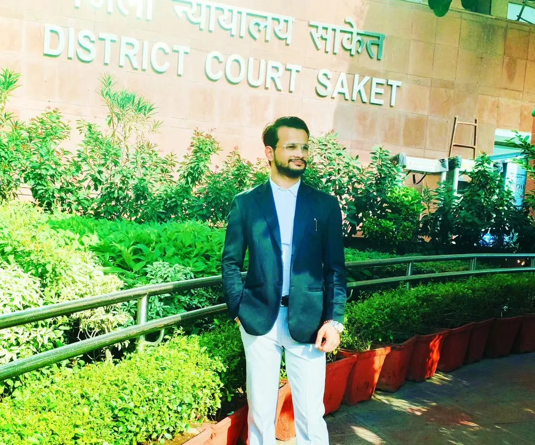 My work frequently takes me to the District Court in Saket. I am here to provide strong representation and build a solid criminal defence or civil litigation strategy for your case.