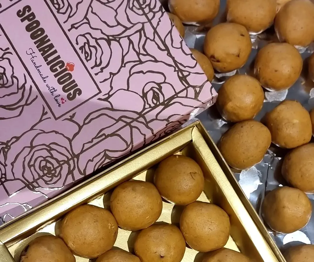 My homemade besan ke ladoos are a new addition but have quickly become a favorite. Each ladoo is perfectly round, made with pure desi ghee, and has a rich, nutty flavor that will remind you of your childhood.