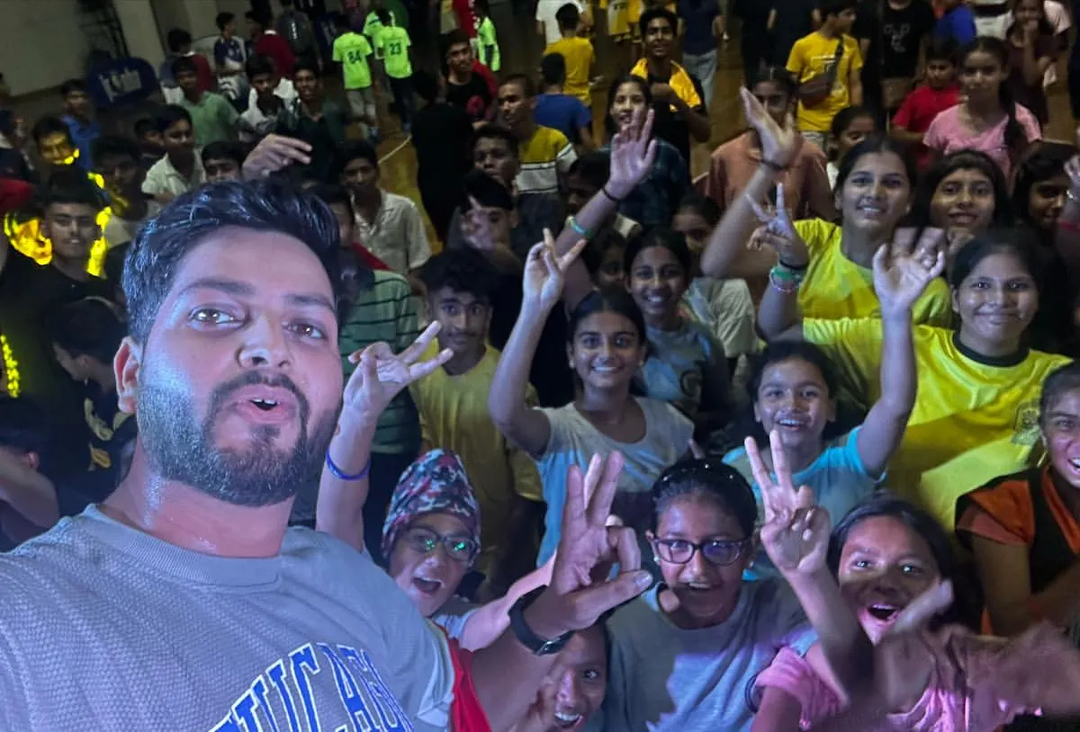 What a power-packed workshop. I had a fantastic time teaching a dance routine to a huge group of talented NBA players from all across the country. The energy was just amazing.