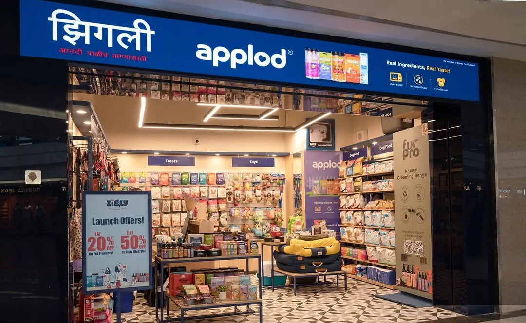 Welcome to one of our experience centers. I designed our stores to be a pet paradise, fully stocked with everything your dog or cat could need, from premium food and treats to toys and grooming essentials, all in a clean and friendly environment.