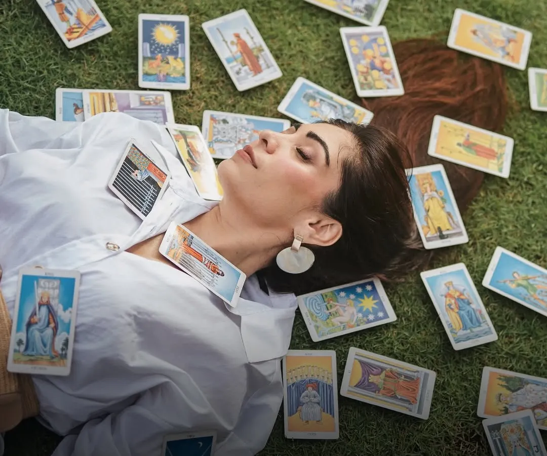 For me, true freedom is not just about a date on the calendar. It is the peace in my chest and the trust I have in my path. I found this inner freedom by using tarot as a mirror to my own shadow and light, and I want to help you find yours too.
