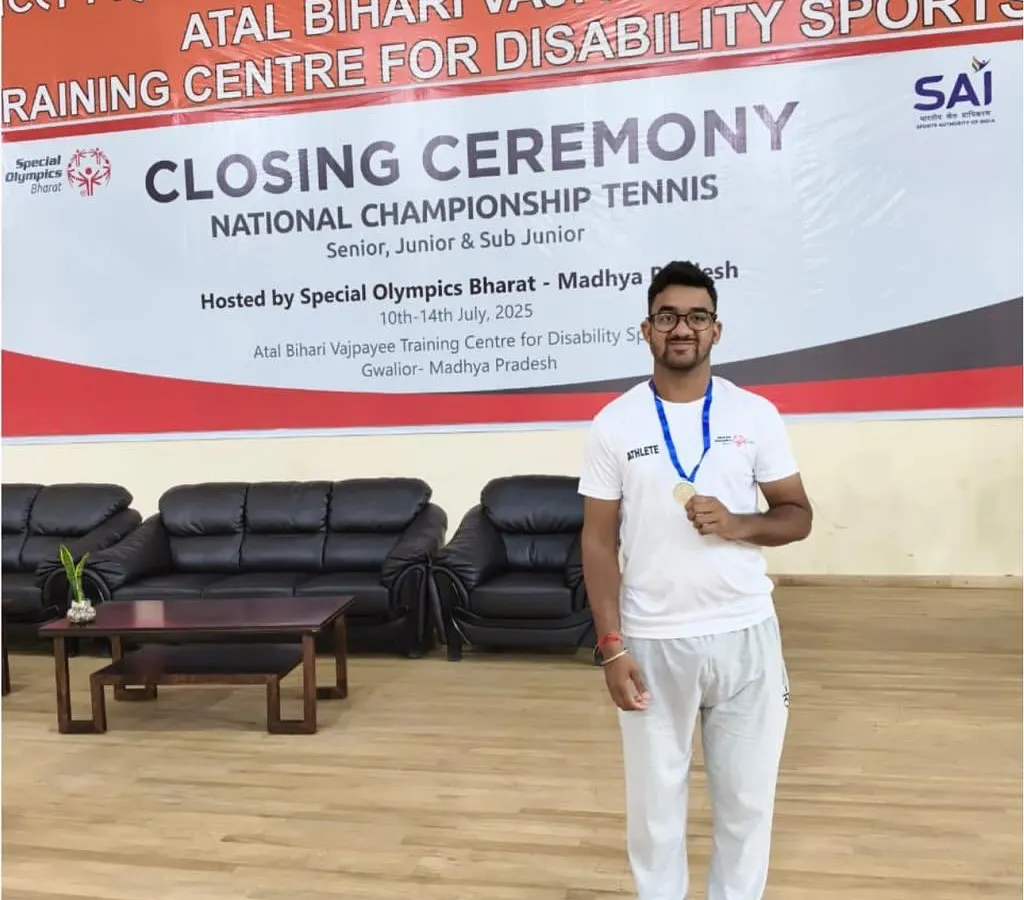We are incredibly proud of our player, Ritik, holding his Silver Medal from the National Championship Tennis 2025. This win at a major national event for disability sports shows that with dedication, any player can reach the highest level. Shaabash, beta.