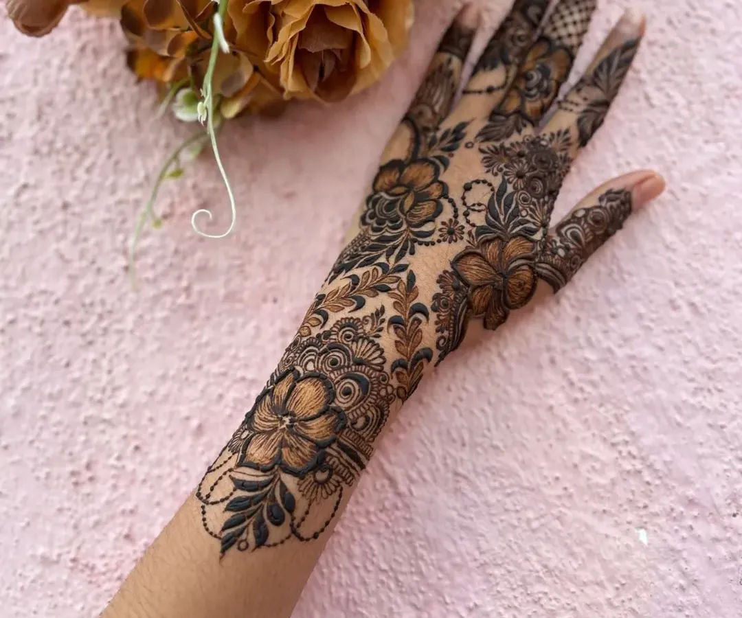 I have a special love for floral patterns. This design combines bold flowers with delicate leaves and shading to create a look that is both modern and timeless, perfect for any celebration.