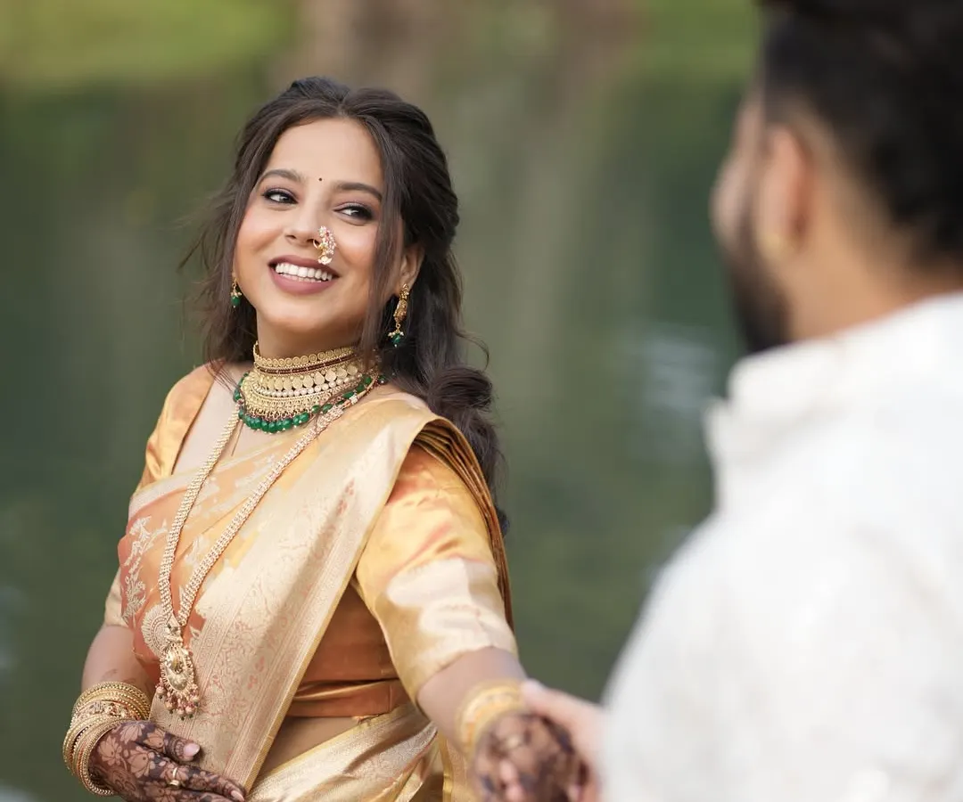 Engagement perfection. It was a joy to pre-pleat this stunning golden silk saree for this beautiful bride-to-be, ensuring her drape was perfect for her special photos.