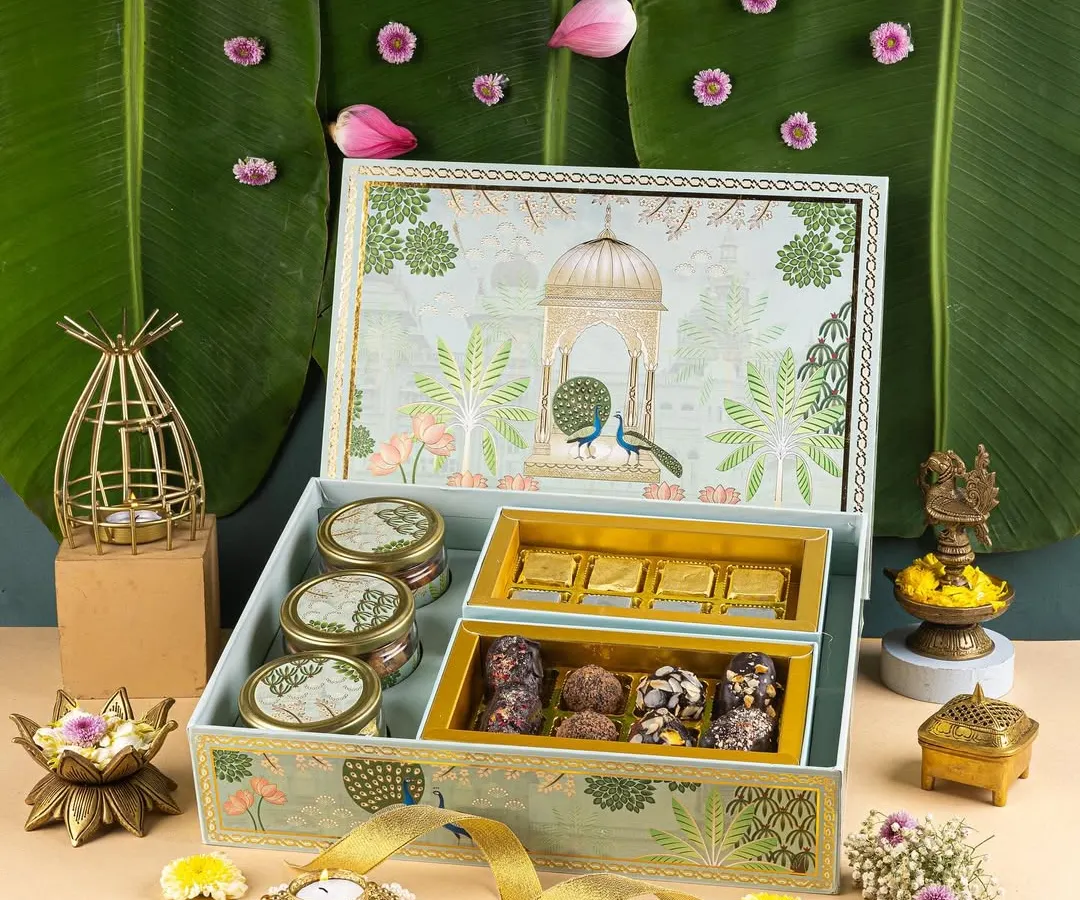 For festive campaigns, it's all about balancing texture, color, and culture. This Diwali hamper shot combines traditional elements with elegant styling to create a feeling of luxury and celebration.