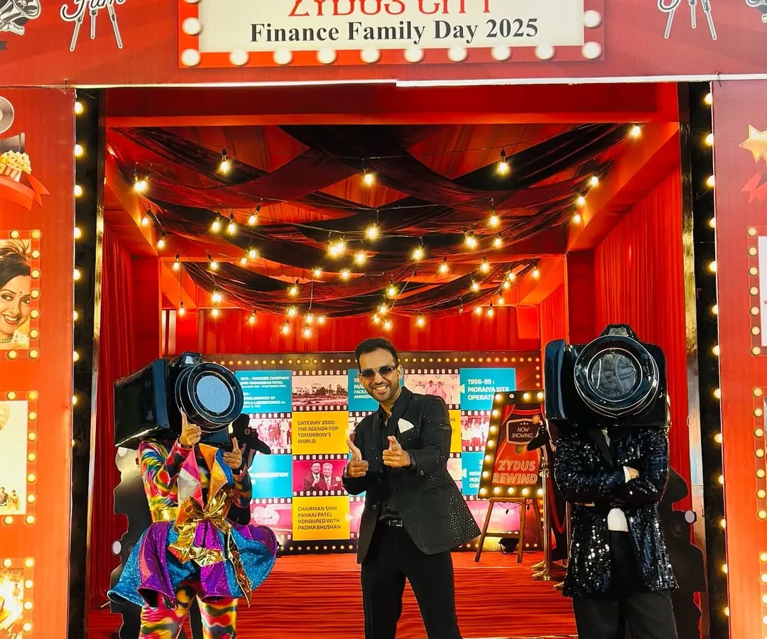 Welcome to the Zydus Finance Family Day. I love creating a grand entrance experience. For this Bollywood themed corporate event, we went all out with a red carpet and performers to make every employee feel like a star.