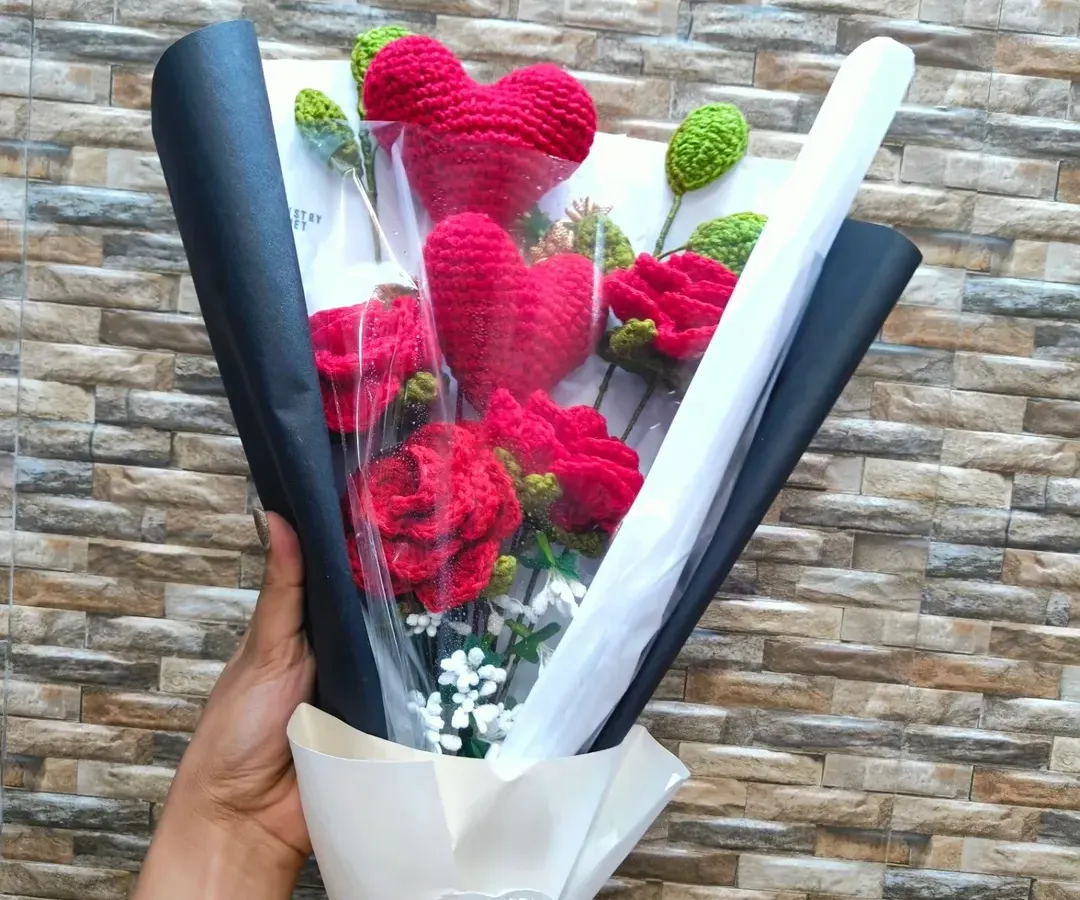 My Heart Rose bouquet is for all the romantics out there. It combines classic red roses with cute crochet hearts, making it the perfect handmade gift to show your eternal love.
