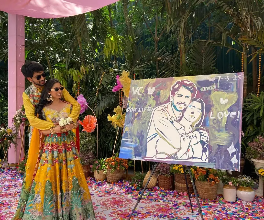 Making a wedding truly unforgettable. I help couples create interactive art stations where guests can add their own splash of color to a portrait of the happy couple. It becomes a beautiful, co-created memory from their special day.