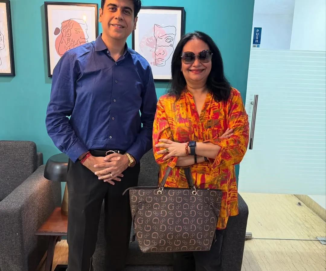 I was honored to have the legendary Padma Shri awardee and renowned Bharatanatyam dancer, Prathibha Prahlad, visit my clinic. It is a privilege to be trusted by such an iconic figure for her skincare needs.