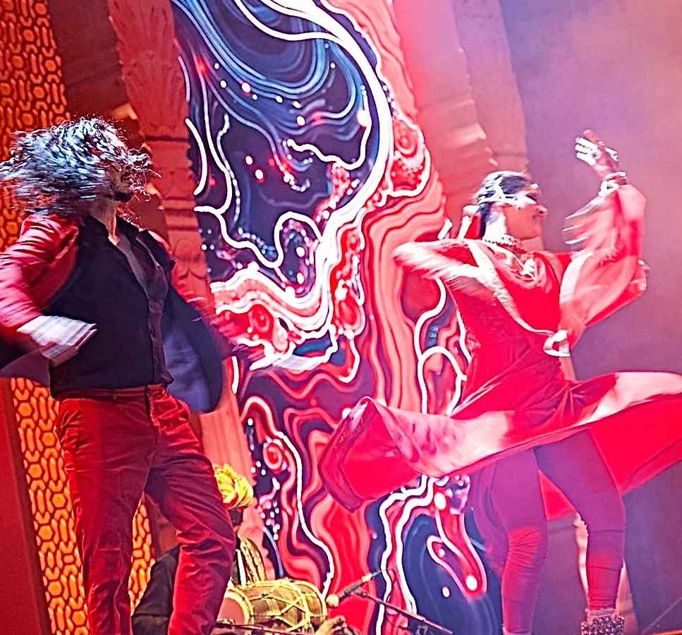 A moment of pure energy from a Flamenco and Kathak jugalbandi. This fusion is a powerful dialogue between two cultures, told through the language of percussive footwork and expressive movement.