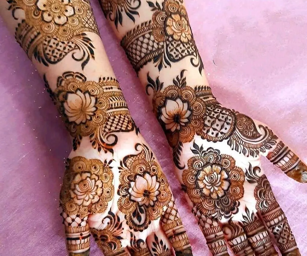 This is a perfect example of our 3D Indo-Arabic fusion style. We've combined bold, shaded lotus and rose motifs with delicate vines and fine line work, creating a design that is both full and breathtakingly detailed for any grand celebration.