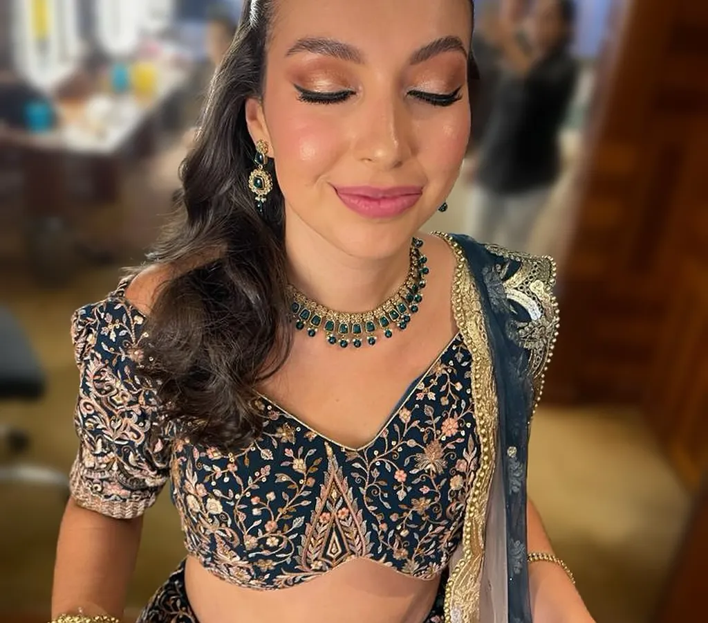 A perfect example of soft glam for a wedding event. This look features luminous skin, warm neutral tones on the eyes, and a natural glow that enhances your features without feeling heavy.