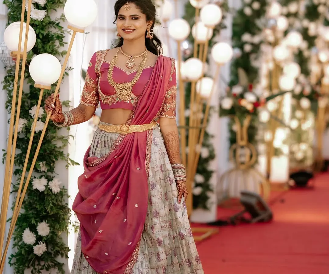Here is one of my happy clients looking absolutely radiant in a custom Langa Dhawani. This traditional South Indian half-saree is perfect for engagements and other significant ceremonies.