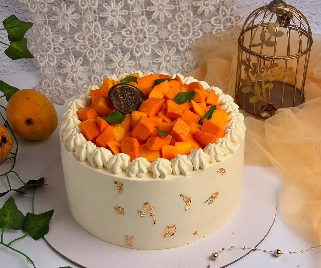 When mango season arrives, my kitchen is filled with the scent of real, farm-fresh fruit. This Mango Gateau is a celebration of that, with layers of light sponge and heaps of fresh mango chunks. No artificial flavors, just pure sunshine in a cake.