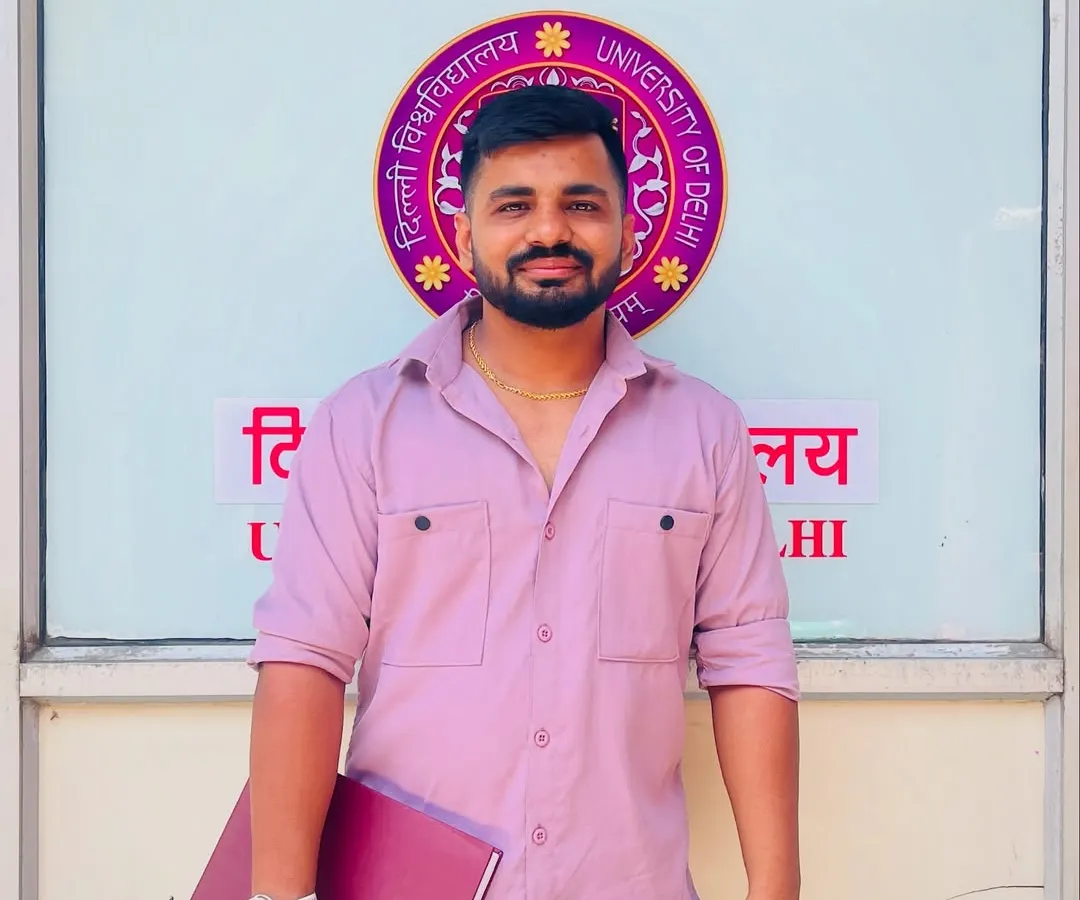 My foundation is built on education. This is me at the Department of Physical Education and Sports Sciences, University of Delhi, where I continue my pursuit of knowledge to bring you the most credible fitness education.