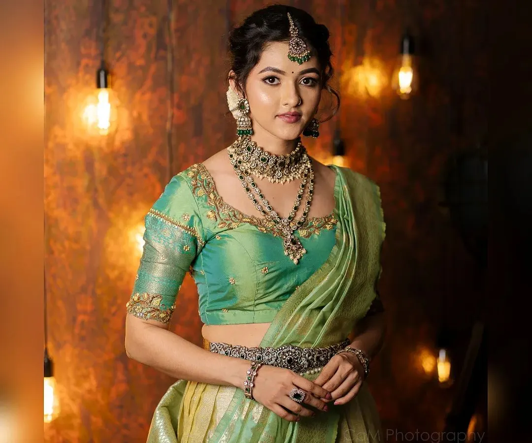This is an example of my full-service ethnic styling for actress Samiksha. I coordinated this beautiful mint and gold lehenga with intricate traditional jewelry, complemented by flawless makeup and hair for a regal portrait.