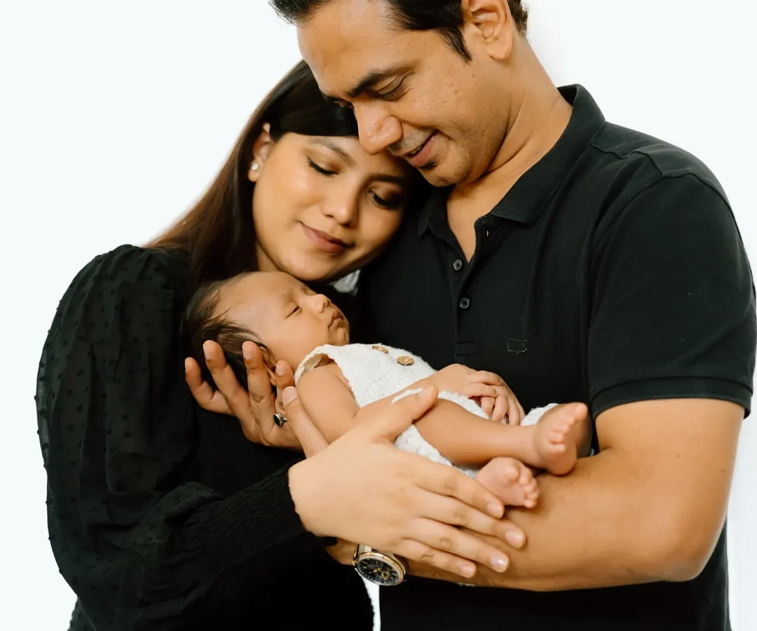 There is nothing more precious than the first few days with your newborn. I focus on capturing that bubble of love as new parents hold their tiny miracle for the first time.