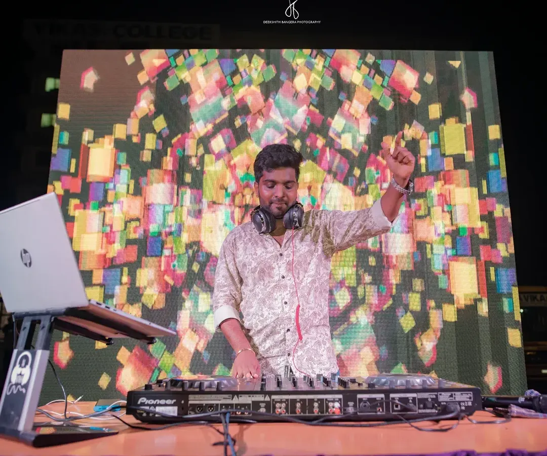 Setting the stage for an epic night. A great visual setup with a huge LED wall is key to creating an immersive experience for any college fest or pro-night.