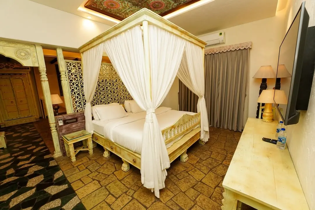 My photography adapts to the unique style of a property. Here, I focused on the grand four-poster canopy bed to capture the romantic, vintage atmosphere of this boutique hotel suite.