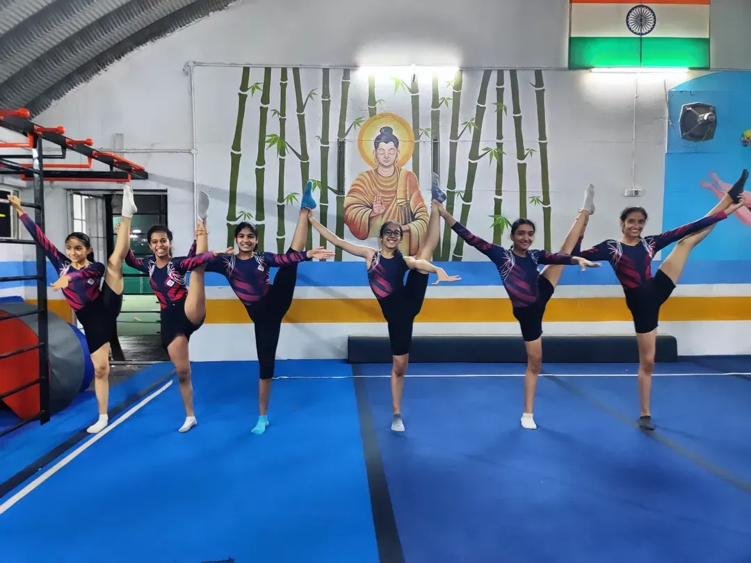 Here is our Elite Squad demonstrating the Y-Balance, a perfect example of the coordination and strength we build together. It’s this unity and spirit that makes our team a true family.