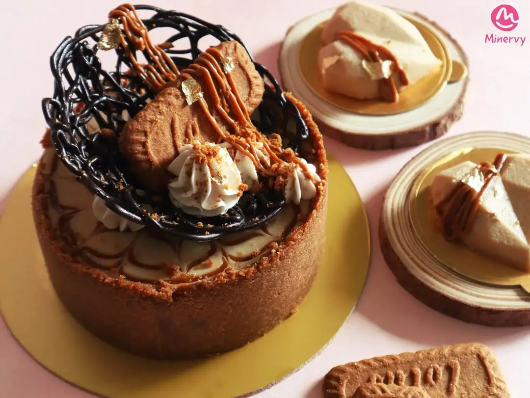 This is my heart-shaped Biscoff cheesecake, one of my absolute obsessions. It features a creamy, dreamy cheesecake filling on a crunchy biscuit base, loaded with Biscoff spread. I also make them in mini sizes which are perfect for gifting or just treating yourself.