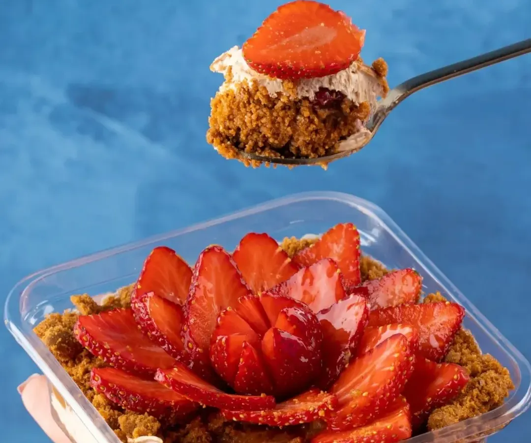 There's nothing like a spoonful of our fresh strawberry dessert. It's creamy, fruity, and has the perfect crunch, making it an irresistible treat for any time of the day.