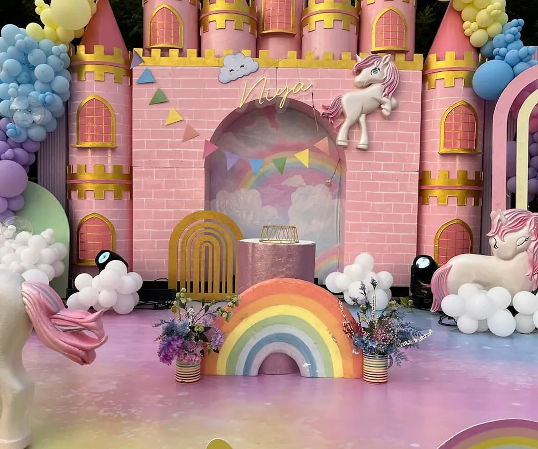 I build fairytale dreams, like this magnificent unicorn castle that serves as a stunning centerpiece for a magical birthday. This large-scale prop creates an immersive experience and a perfect backdrop for photos.