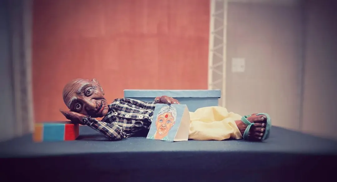 Meet Popo, the star of our Bunraku-style puppet show. He tells a quiet, beautiful story of love and solitude that touches audiences of all ages.