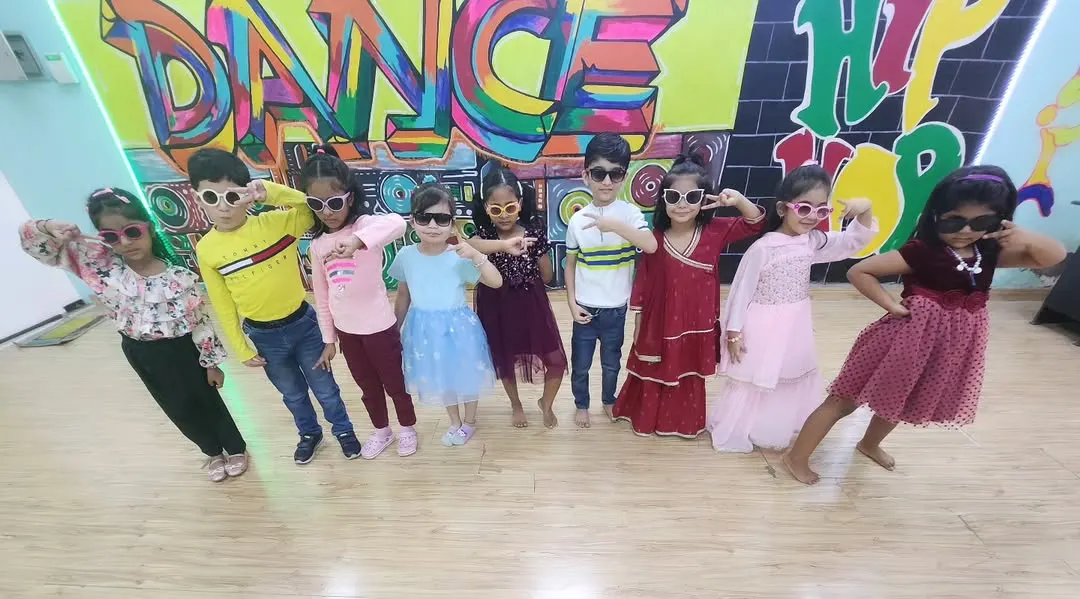 Our little rockstars are always ready for the spotlight. In our kids' batches, we focus on building confidence and having fun with styles like Bollywood and hip hop, using cool props and even cooler moves.