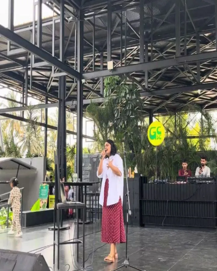 This was a solo gig for a Sunday brunch, and honestly, it was a blast. You can see me in my element on stage, just a mic and me. This setup is perfect if you want vocals to be the main event and need someone who can engage the crowd with music and some questionable jokes.